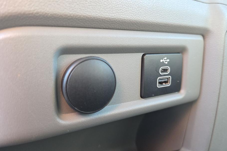 Used FORD TRANSIT CUSTOM WN75AOM 17
