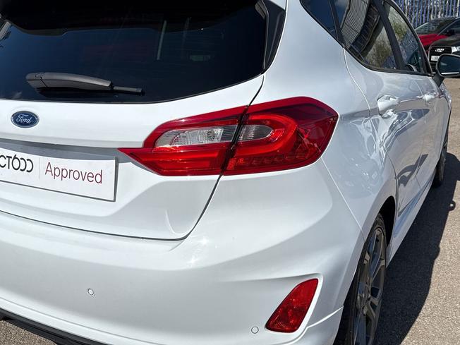 FORD Fiesta Photo 18