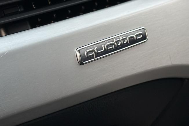 AUDI S4 Photo 40