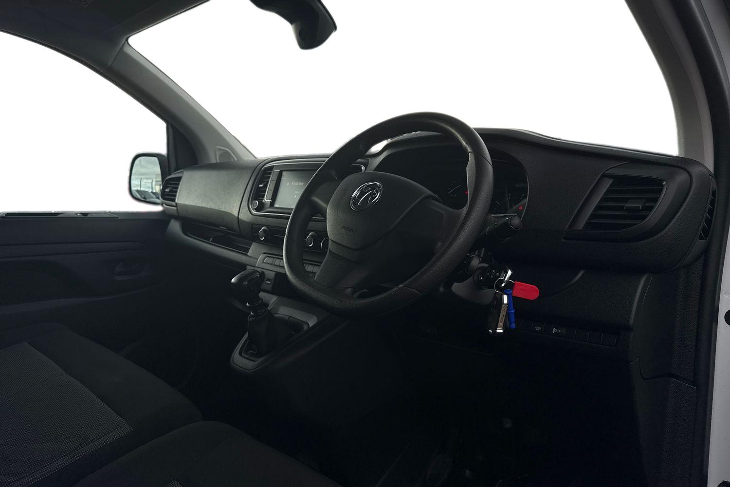 Vauxhall VIVARO Photo 13