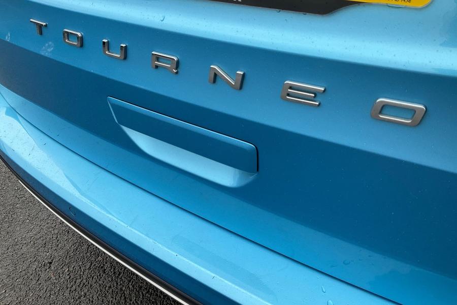 Ford Grand Tourneo Connect Photo autoimg-52acecedc58e767f9ec985c02761323d4f6e3e79.jpg