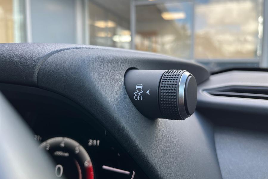 Lexus UX Photo autoimg-52acf4952ec69024b8bbdd5afbf48f892835ac63.jpg