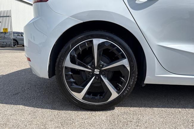 SEAT Ibiza Photo 21