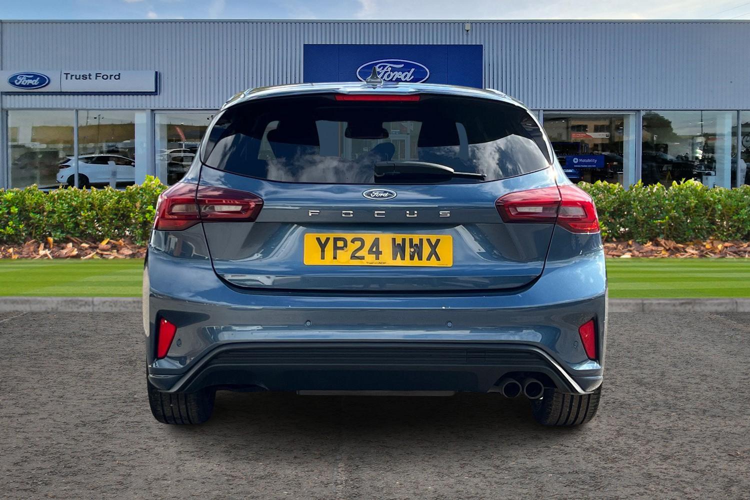 Ford Focus Photo 6