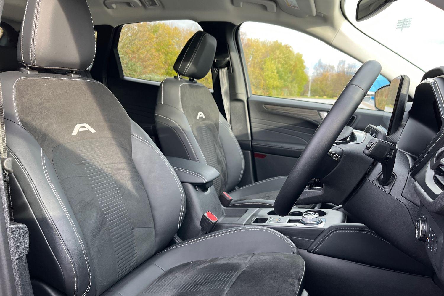 Ford KUGA Photo 16