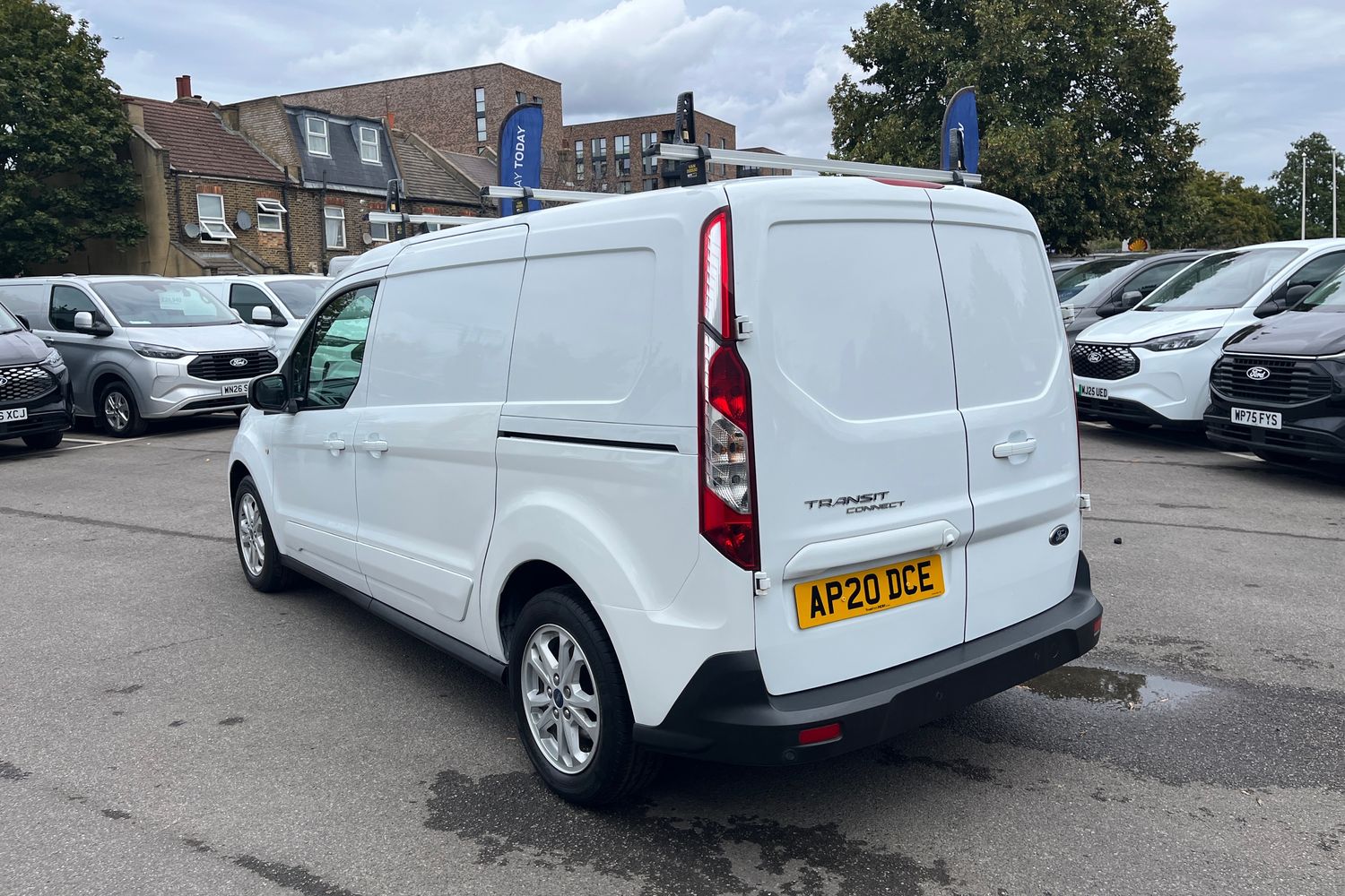 Ford TRANSIT CONNECT Photo 33