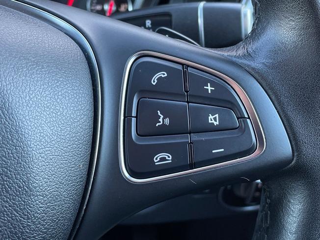 MERCEDES-BENZ GLA Photo 17