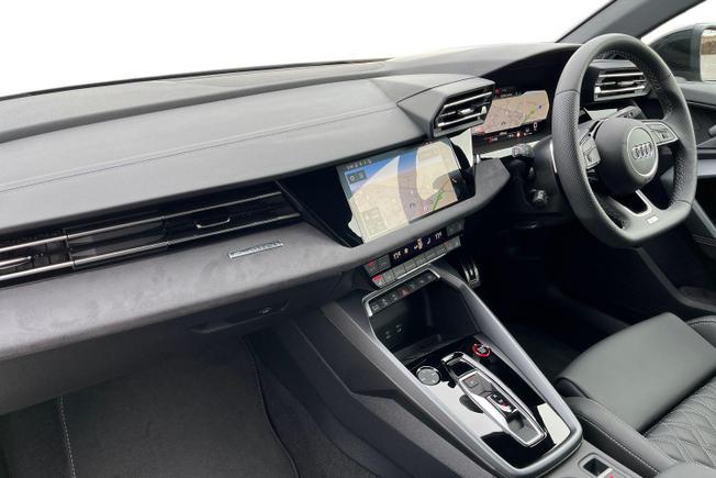 AUDI  S3 Saloon Photo 2