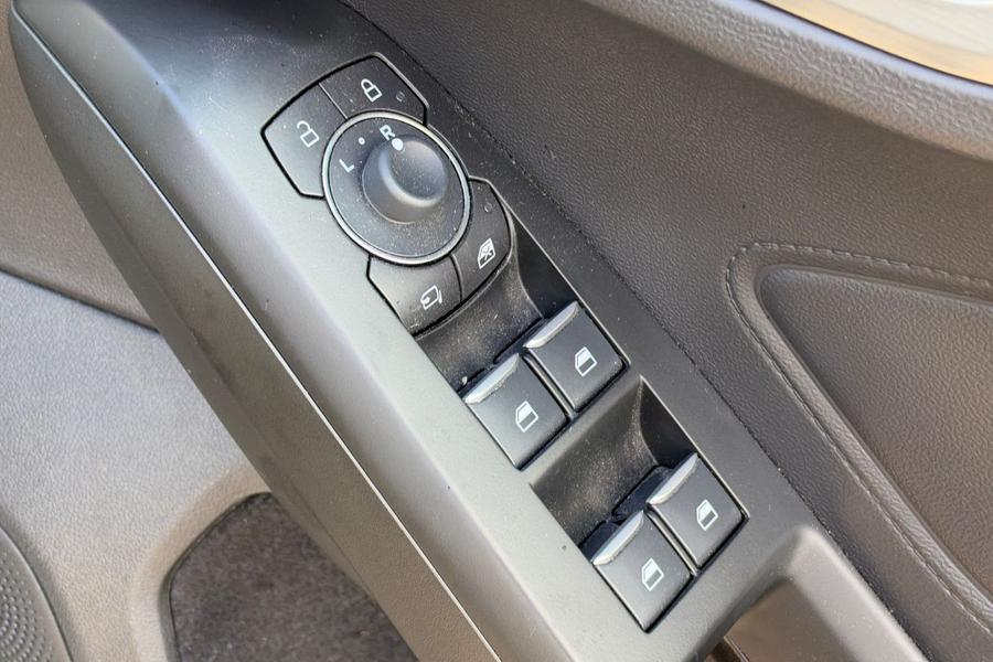 Ford FOCUS Photo autoimg-52c351f4cbc7a0ecacf3081806b000f0ecae493d.jpg