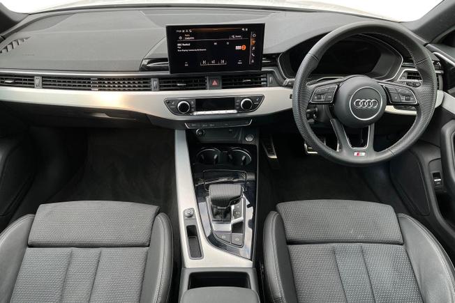 AUDI A4 Avant Photo 10