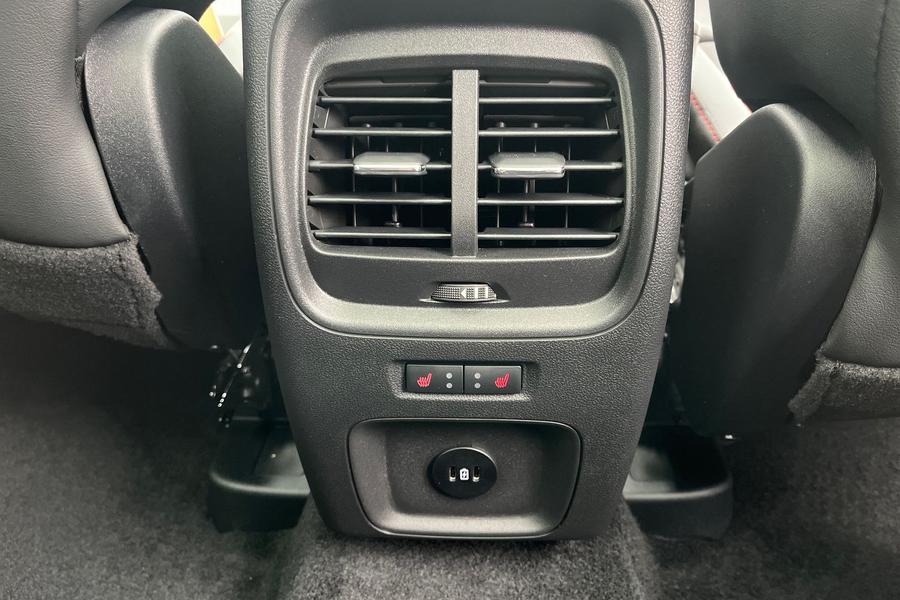 Ford KUGA Photo autoimg-52c69b3001fb9a0c7314fecfd0f32e7c97639d4f.jpg