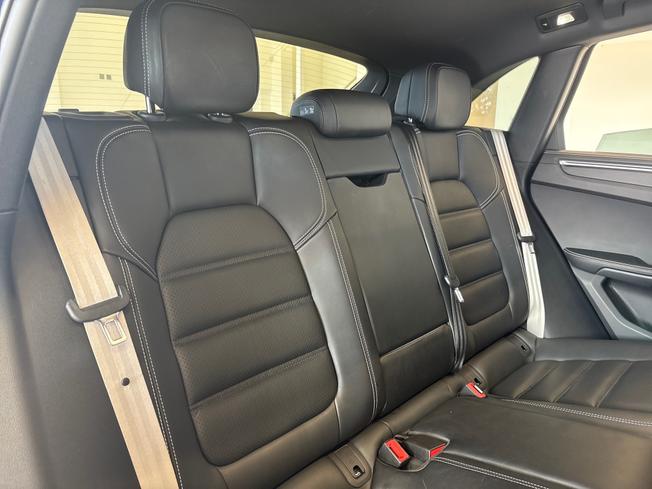 PORSCHE Macan Photo 29