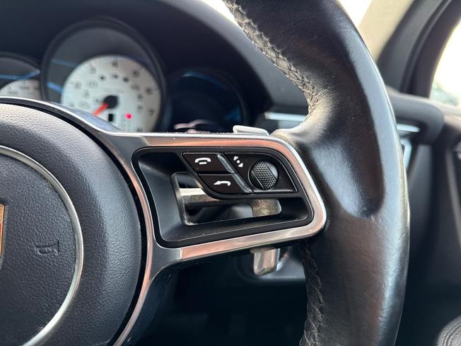 Porsche Macan Photo 17