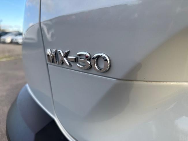 Mazda MX-30 Photo 38