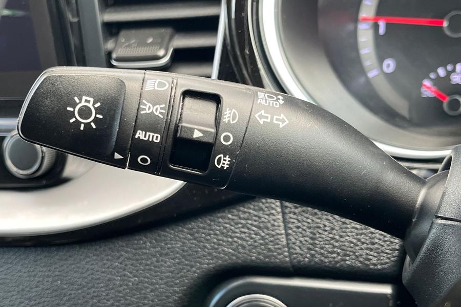 Kia XCEED Photo autoimg-52cb406cd5c94eb310e3ab7eecaf4e3f29fb2832.jpg