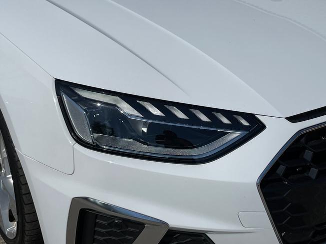 AUDI A4 Avant Photo 19
