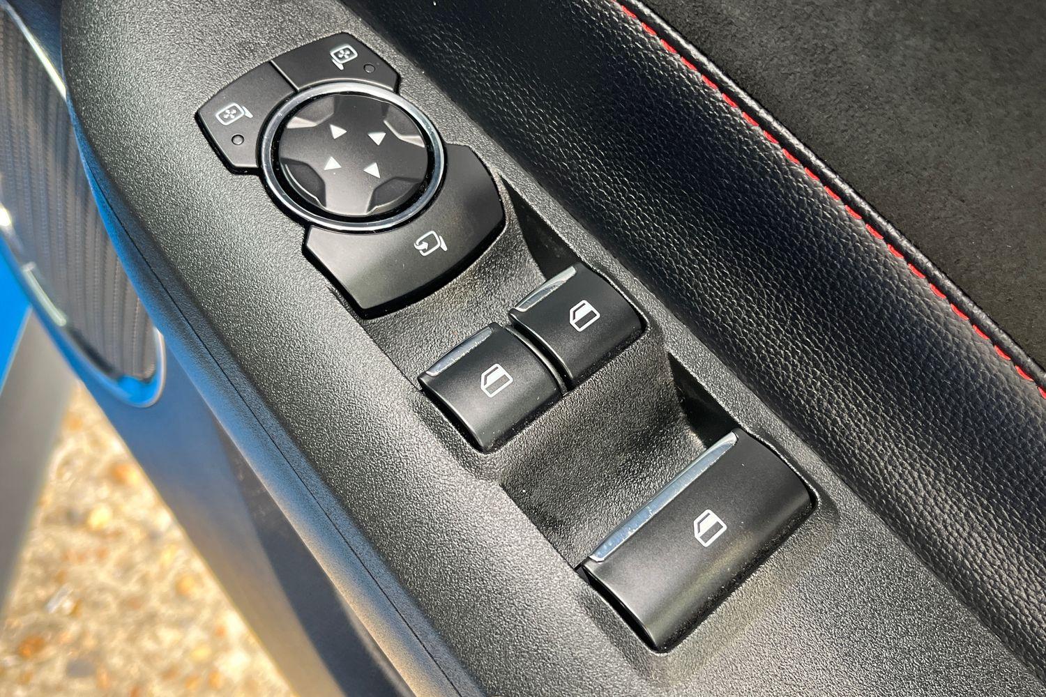 Ford Mustang Photo 15