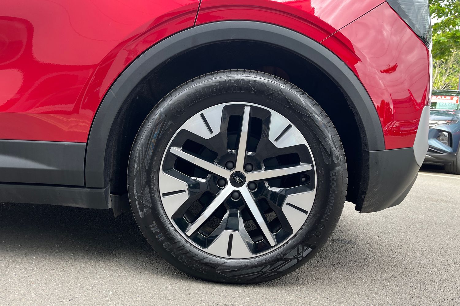 Ford EXPLORER Photo 7