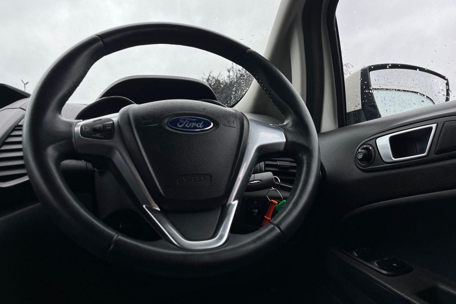 Ford EcoSport Photo 11