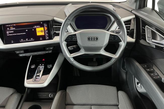 Audi Q4 E-Tron Photo 11