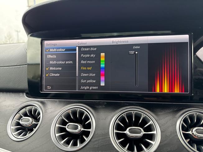 MERCEDES-BENZ E Class Photo 42