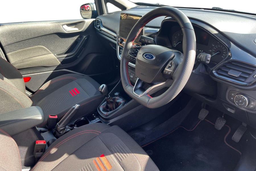 Ford FIESTA Photo autoimg-52d8bc86fb7988ff471de14653ac133dceb7c474.jpg