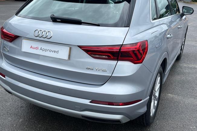 AUDI Q3 Photo 18
