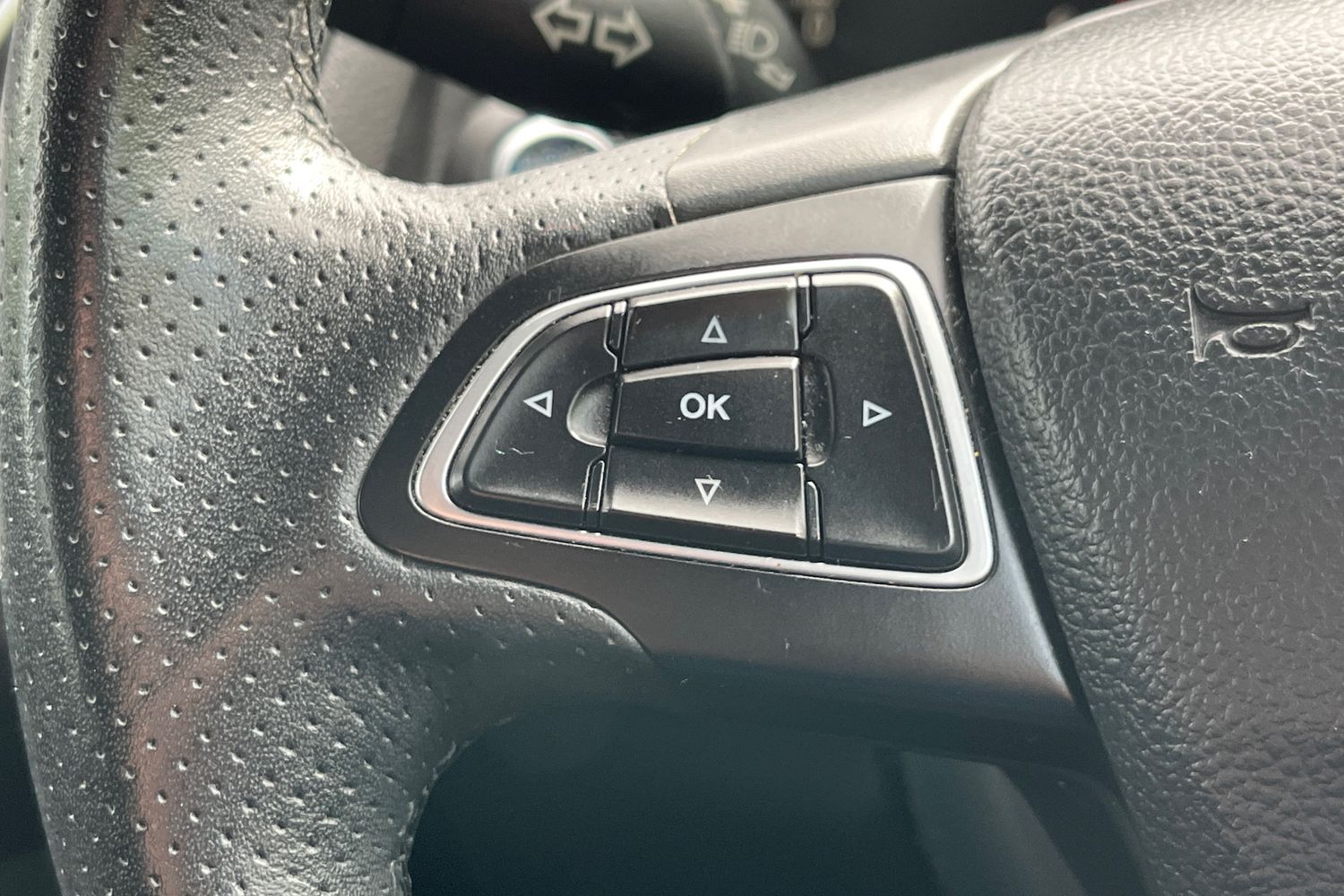 Ford FOCUS Photo 31