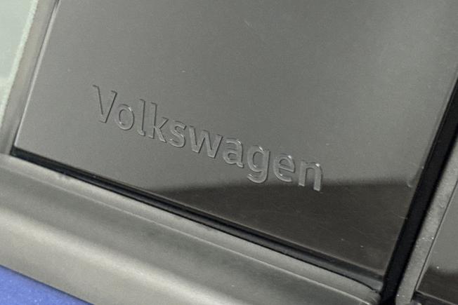VOLKSWAGEN ID.4 Photo 32