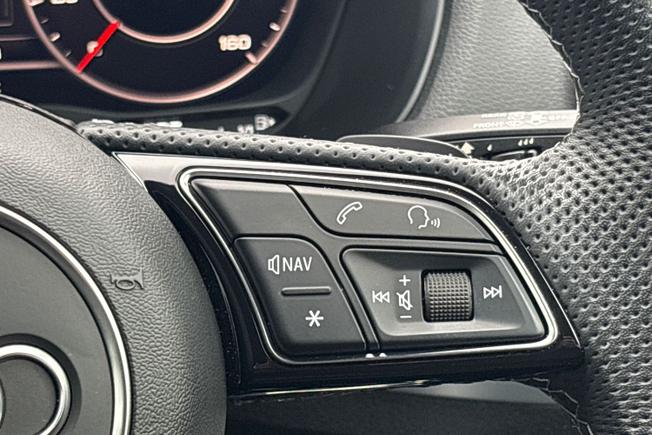 Audi Q2 Photo 17