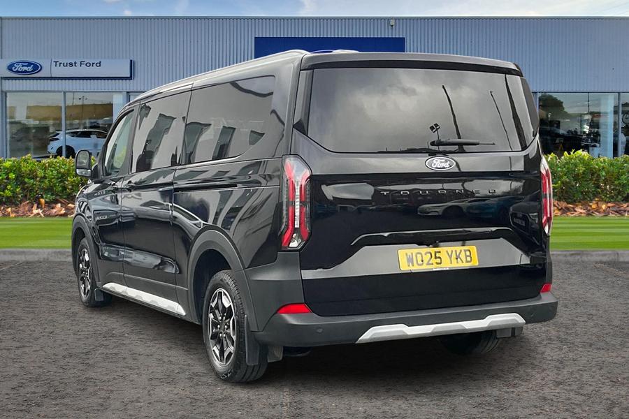 Ford Tourneo Custom Photo autoimg-52df716bb5af00d36f81138248cacf211779adbf.jpg