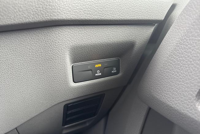 VOLKSWAGEN Crafter Photo 32