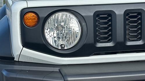 Suzuki Jimny Photo autoimg-52e13b67510cbf32cc4d5cebf0e64ca83884842f.jpg