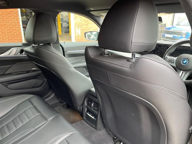 BMW I4 Photo 31