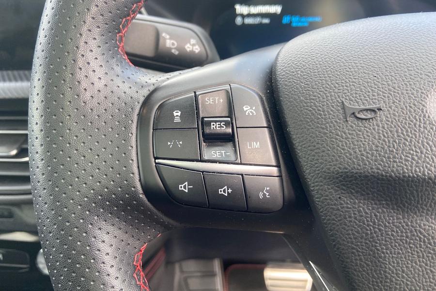 Ford Kuga Photo autoimg-52ea9fbed36aa146acddf1614b20d6a1a8584ba4.jpg