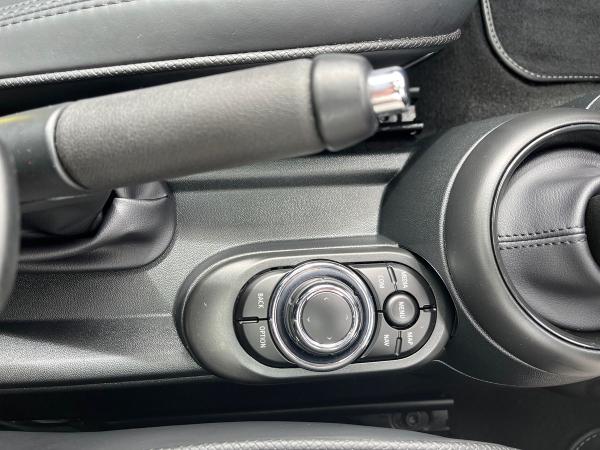 MINI Hatch Photo autoimg-52eba982570b0b1062946961f8bda6e5e70c6036.jpg