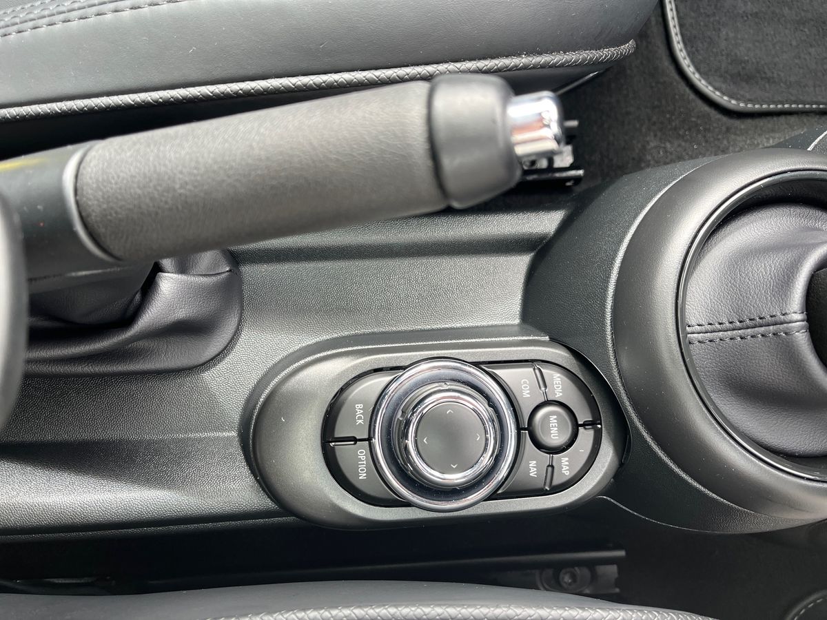 MINI Hatch Photo 36