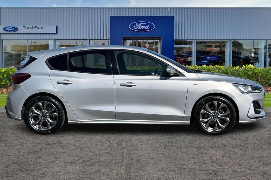 Ford FOCUS Photo autoimg-52f60e6746b919947b37e03d9f260ca9766c289c.jpg
