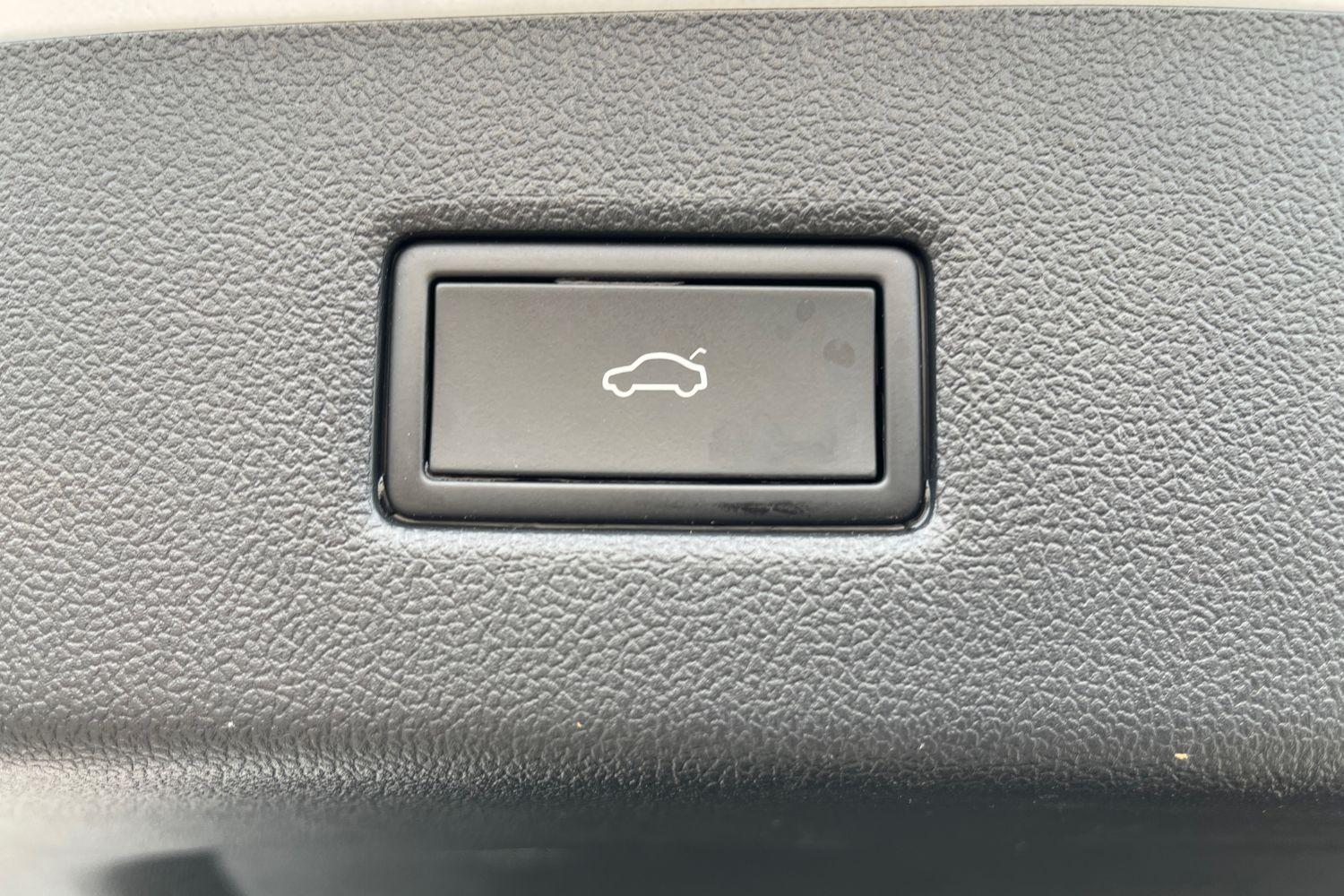 Ford Explorer Photo 30