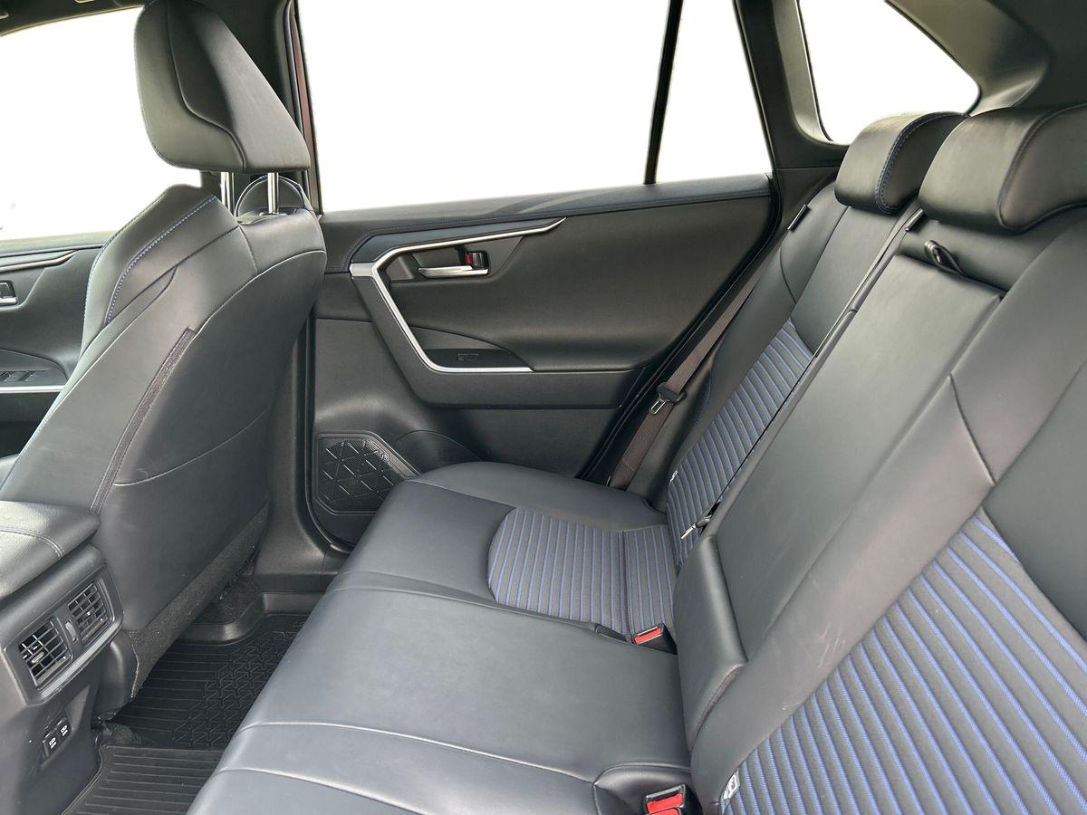 Toyota RAV4 Photo 3