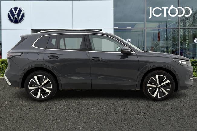 VOLKSWAGEN Tiguan Photo 4