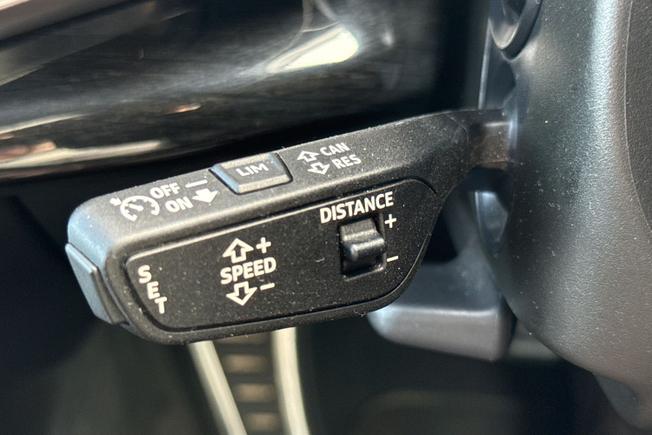 AUDI SQ7 Photo 59