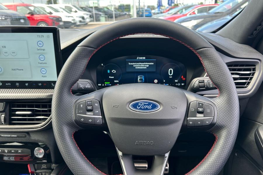 Ford Kuga Photo autoimg-52fbf2b7002101c88f9a96d00d588a0e09356d79.jpg