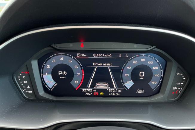 AUDI Q3 Photo 15