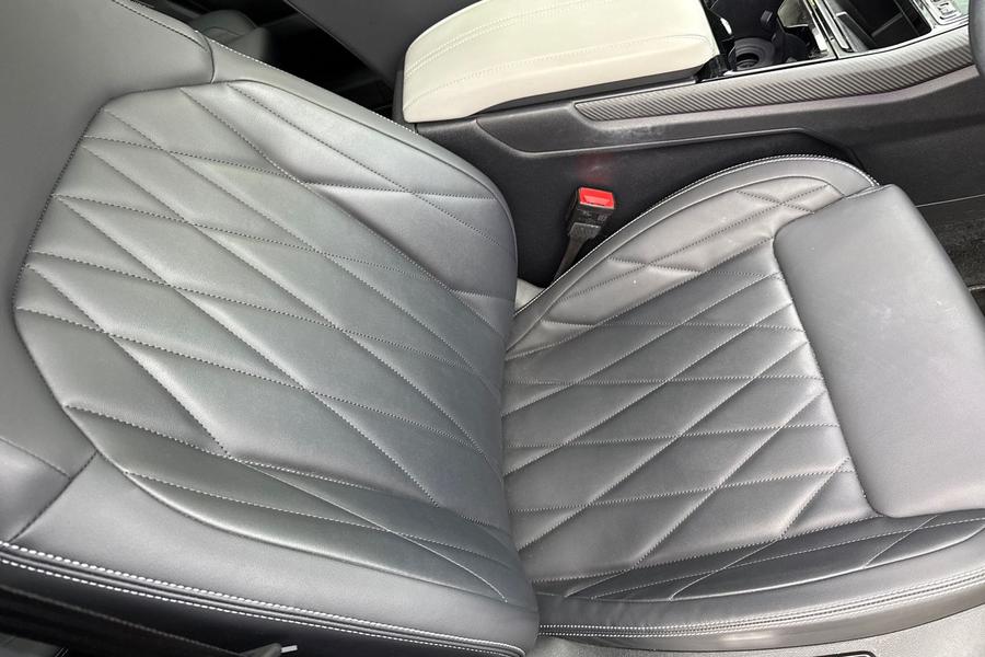 Ford Explorer Photo autoimg-52ff6e2eb4670ca4f2e7c96e8690a85f047a0a9b.jpg