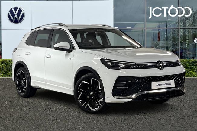 VOLKSWAGEN Tiguan Photo 1