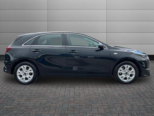 Kia Ceed Photo autoimg-5303062d8460ee07c96056779d277bbbf3e921e2.jpg