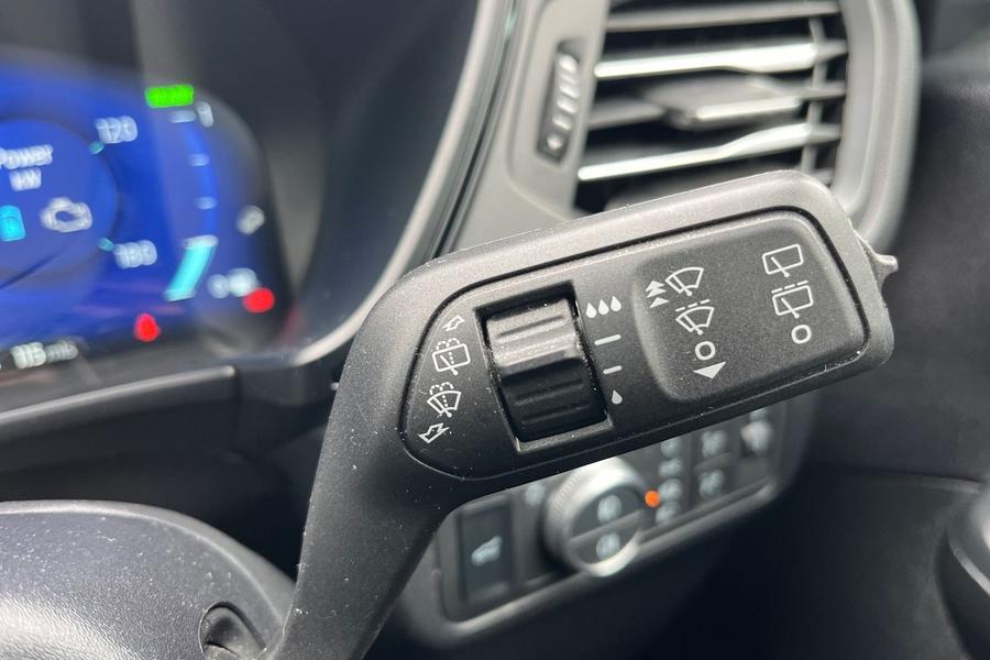 Ford Kuga Photo autoimg-5303f436e6a17c50cbc1422392a729fb49a63041.jpg