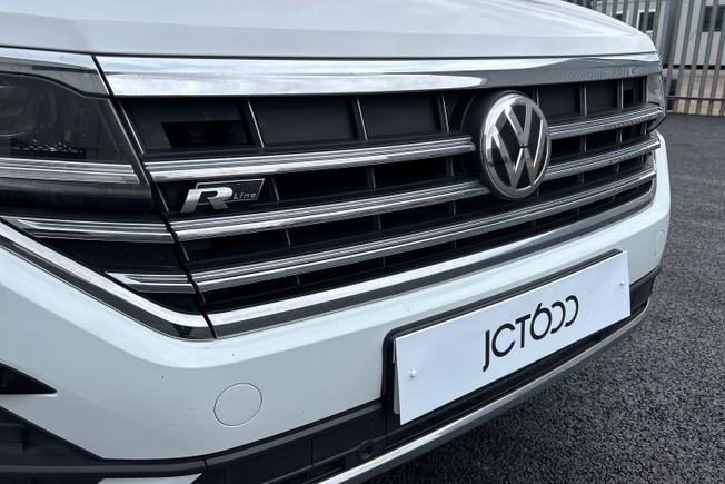 VOLKSWAGEN Touareg Photo 29