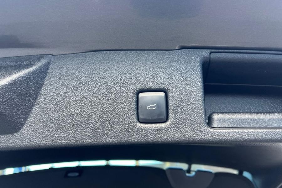 Ford KUGA Photo autoimg-530ff0f6ecdb9750dd8beec6b358ac80e5aed278.jpg